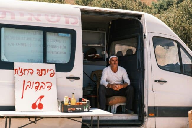 דוכן פיתה דרוזית בדרך לחרמון